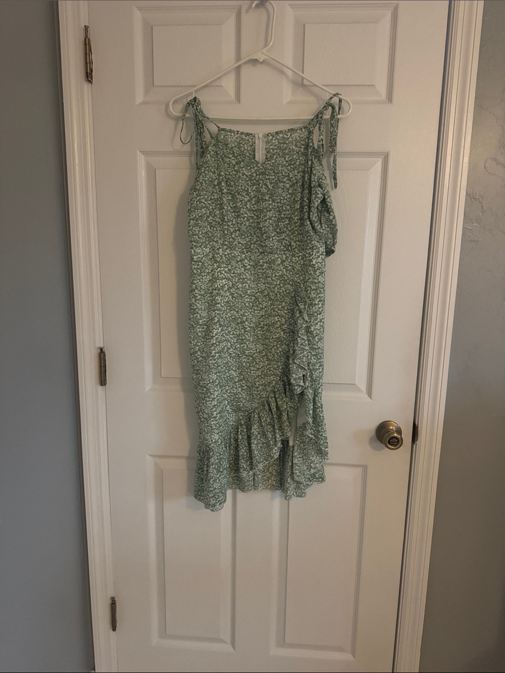 Source Unknown Mint Green Floral Asymmetrical Ruffle Dress